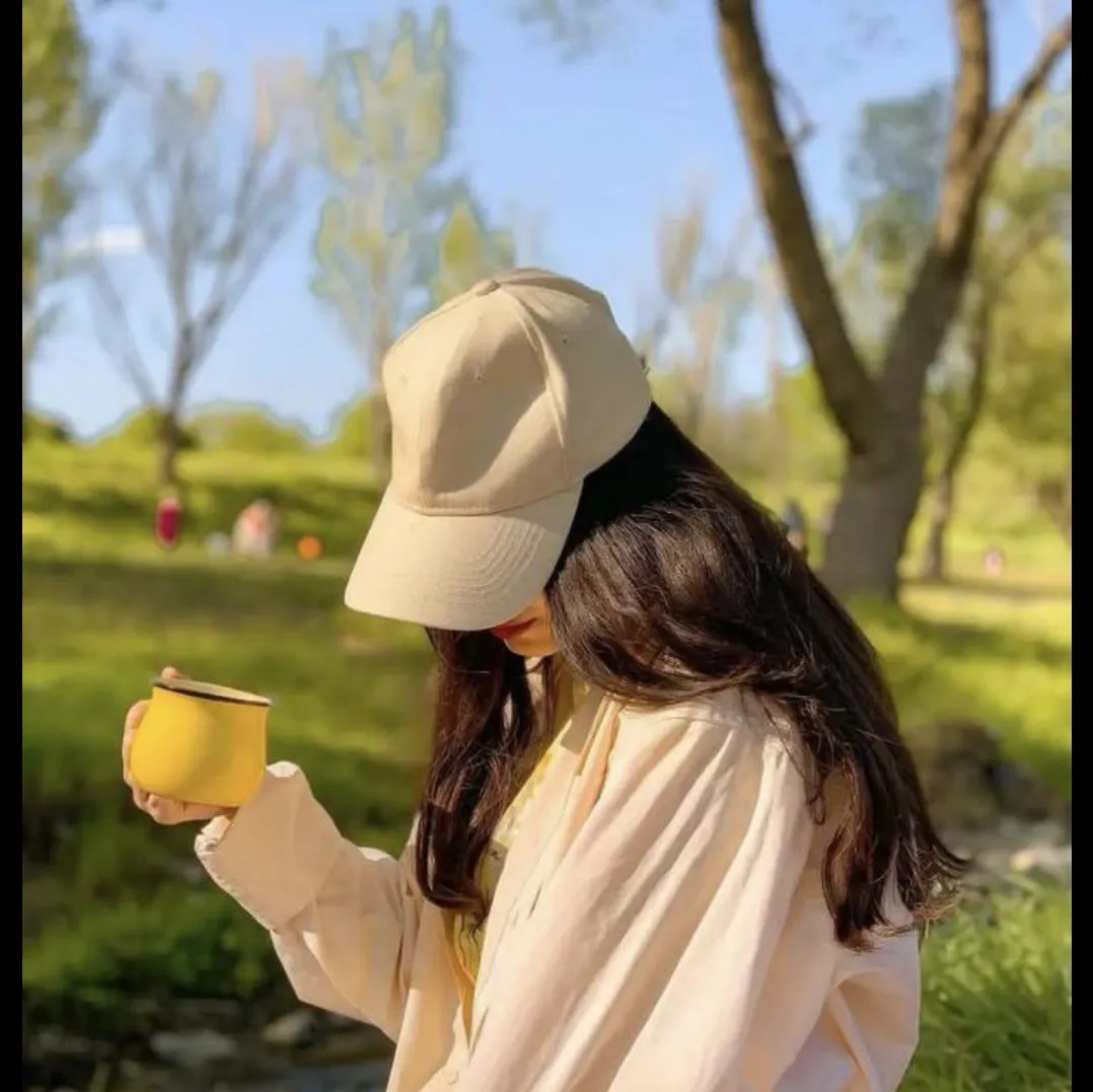 𝗮 𝘀𝗺𝗶𝗹𝗲 𝗰𝗮𝗻 𝗵𝗶𝗱𝗲 𝘀𝗼 𝗺𝘂𝗰𝗵 𝗽𝗮𝗶𝗻<br />
یه لبخند میتونه درد زیادی رو پنهون کنه