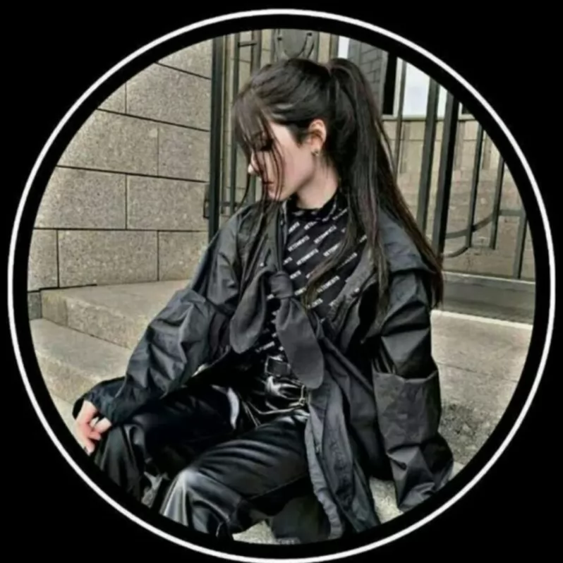‌<br />
مٰاتِ‌کُدٰام‌إشتِب‍‌ٰاهي‌دُختَر! '🖤🧜🏻‍♀️'<br />
<br />
        ‌