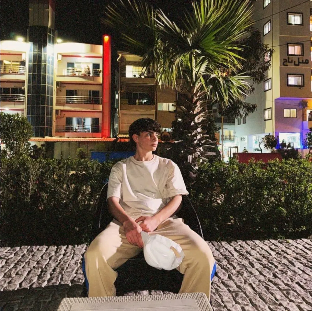 <br />
<br />
𝘸𝘩𝘦𝘳𝘦 𝘪𝘴 𝘵𝘩𝘪𝘴 𝘣𝘦𝘢𝘶𝘵𝘪𝘧𝘶𝘭 𝘭𝘪𝘧𝘦🌚🤍