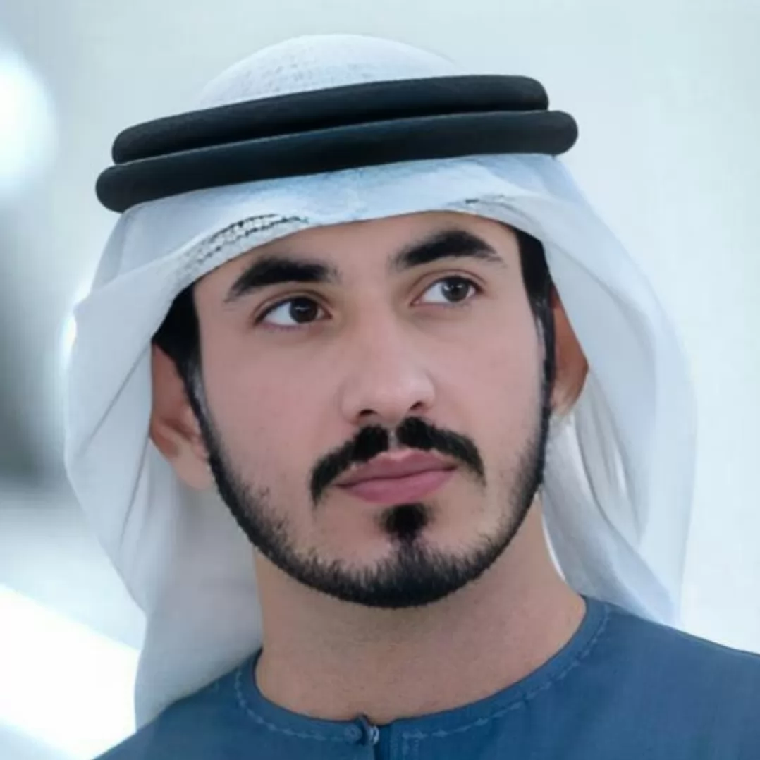 Images of Hajj Rais Mohammadi, the flag bearer of Islam, to the UAE, code 50 