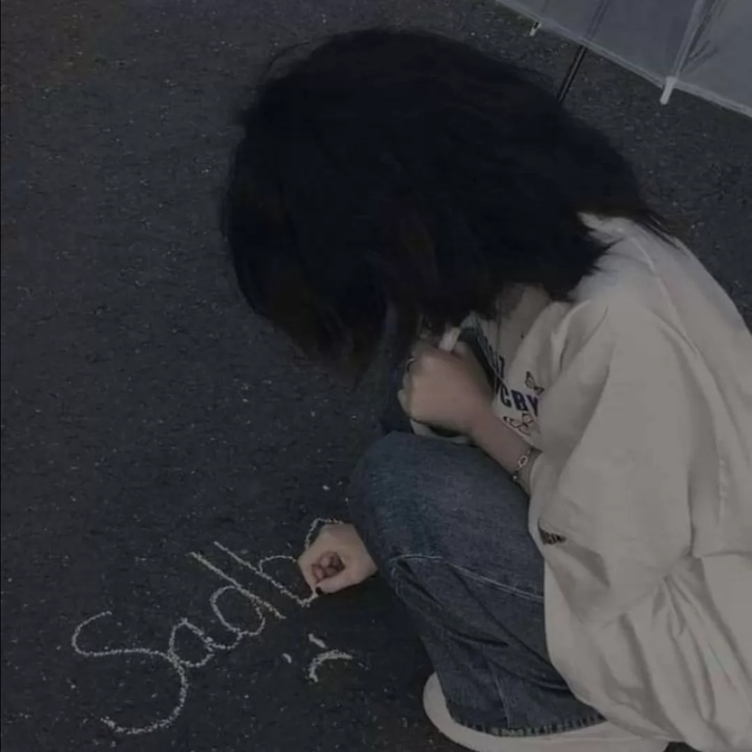 عین دیوونه ها میخنده تا اشکاش نریزه ، دختره ی روانی :|