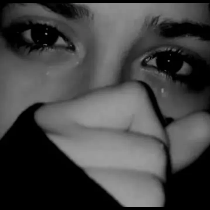 سلامتی سه روووووز: <br />
<br />
مرگگگم:🖤<br />
<br />
ختممم: 🥺<br />
<br />
هفتتتم: 😢😭<br />
🖤🖤 