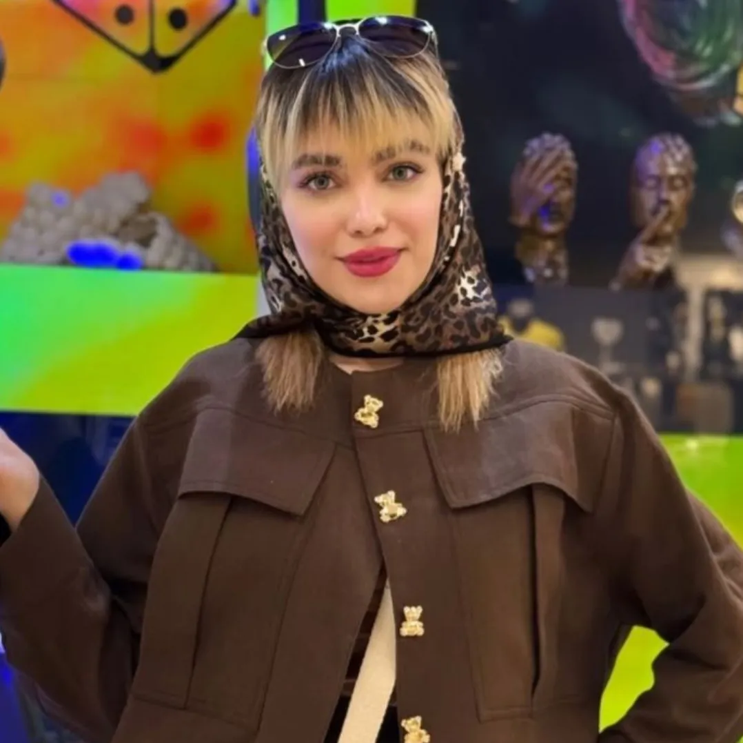 ولی، با گلوی پر از بغض خندیدن سخته😓