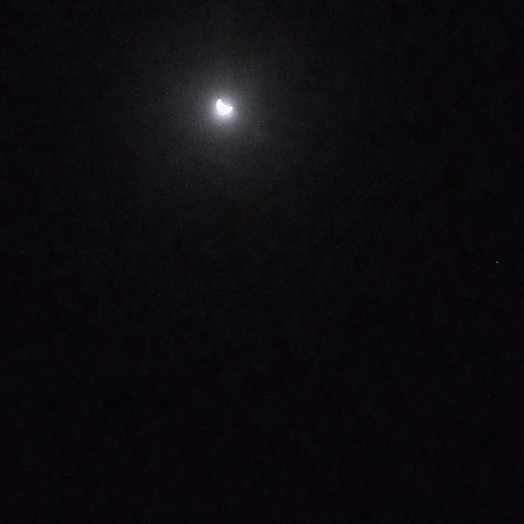 من‌ و‌ مآه‌ هنوزم‌ میزنیم حرف‌ شبآ🌚🌱 ؛️ 