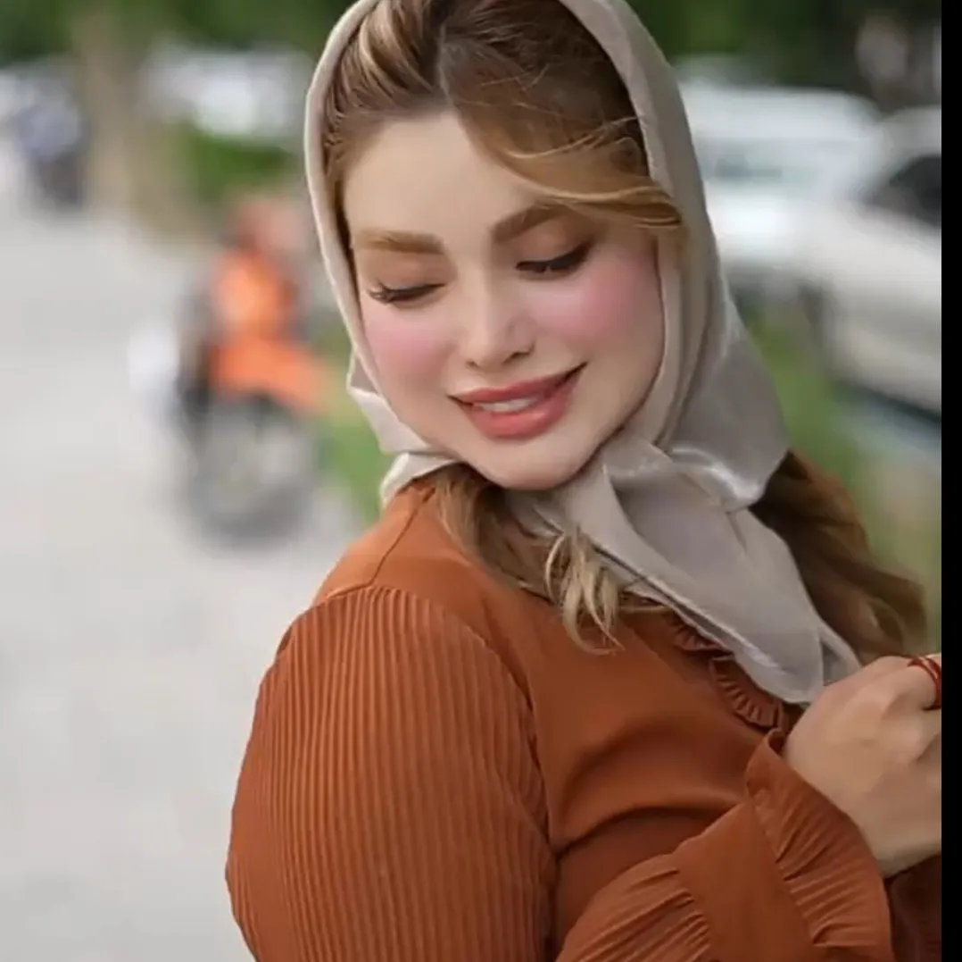 کسی باش که هیچ *** فکرشو نمیکرد باشی!
