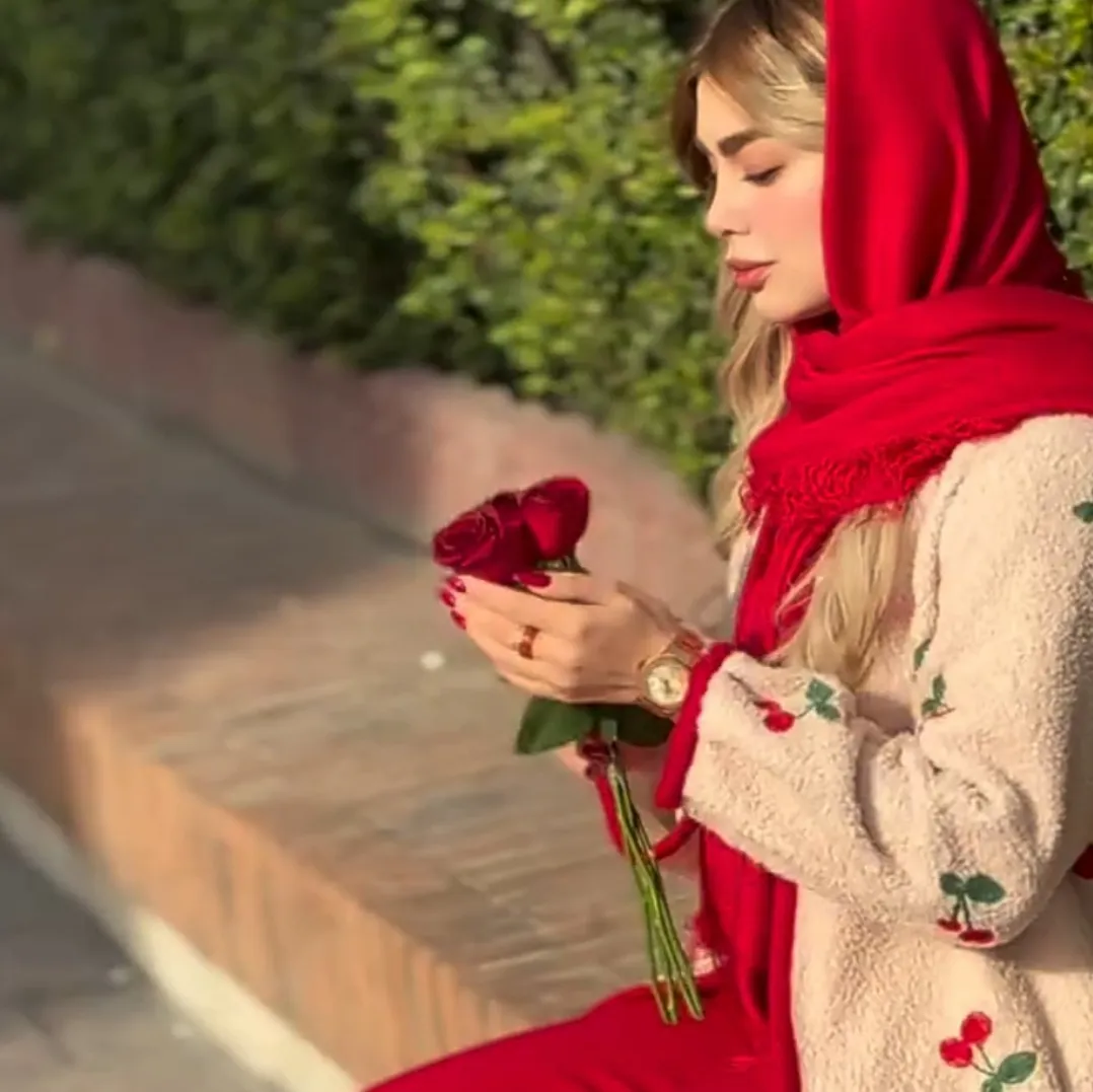 🎧━━━━━━●───────<br />
     ⇆ㅤ◁ㅤㅤ❚❚ㅤㅤ▷ㅤ↻هَمہ چے به وَقتِش قَشَنگہ . . !🌓<br />
‌<br />
 