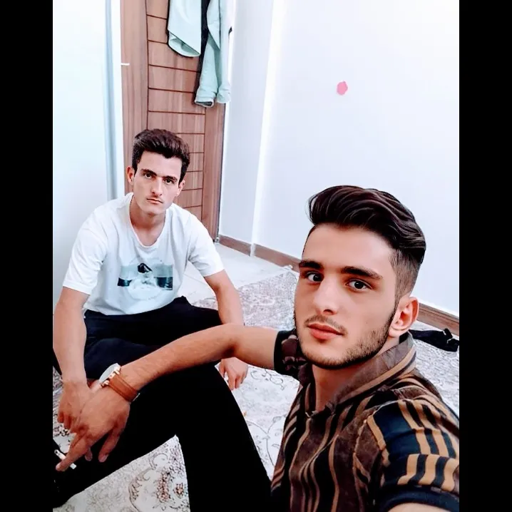 زَه جَـ‌هـ‌ان یَك مَـعشوق مَراکافیست....  🤍❤ــــ. ↞(ﷲ)↠ــــ. 🕊🌱🤲🏻:)️ 