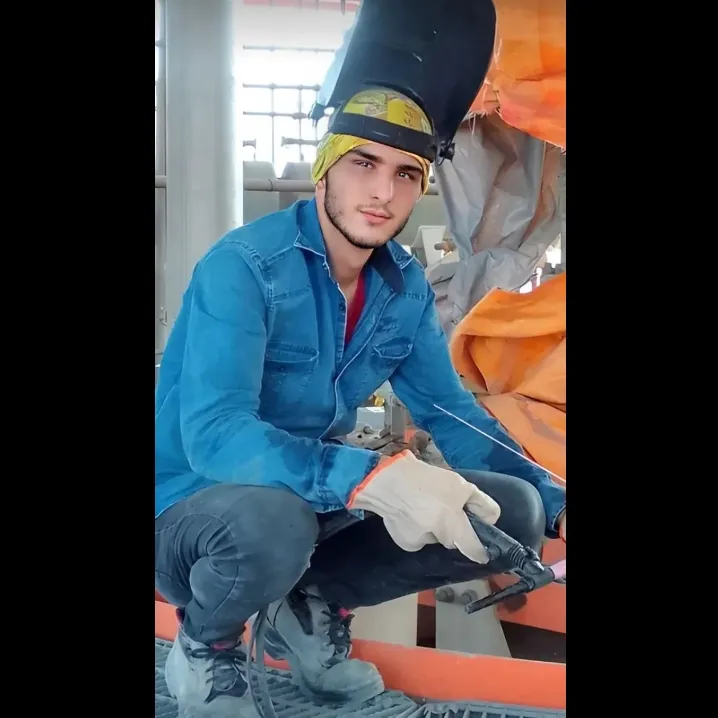 کار گیری کار ای***م دریر زه ولاتوم