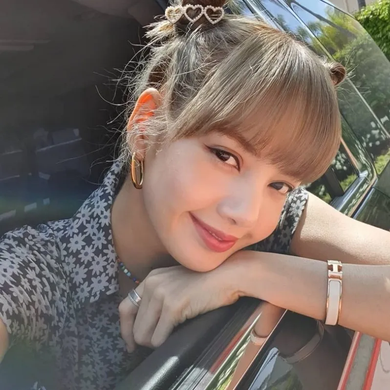 بلک پینک لیسا 2025