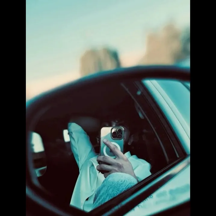 ❤️<br />
<br />
رونیا خانم:)🩸🤍<br />
من عاشقتم…!<br />
عاشق حرف زدنت، عاشق خندیدنت،<br />
عاشق مهربونیات، عاشق اخمات،<br />
عاشق دستات، عاشق چشمات،<br />
عاشق خودِ خودتم، دقیقا همینطور که هستی…<br />
تو برای من بهترینی و میدونی که با هیچ*** و هیچ چیز عوضت نمیکنم. 