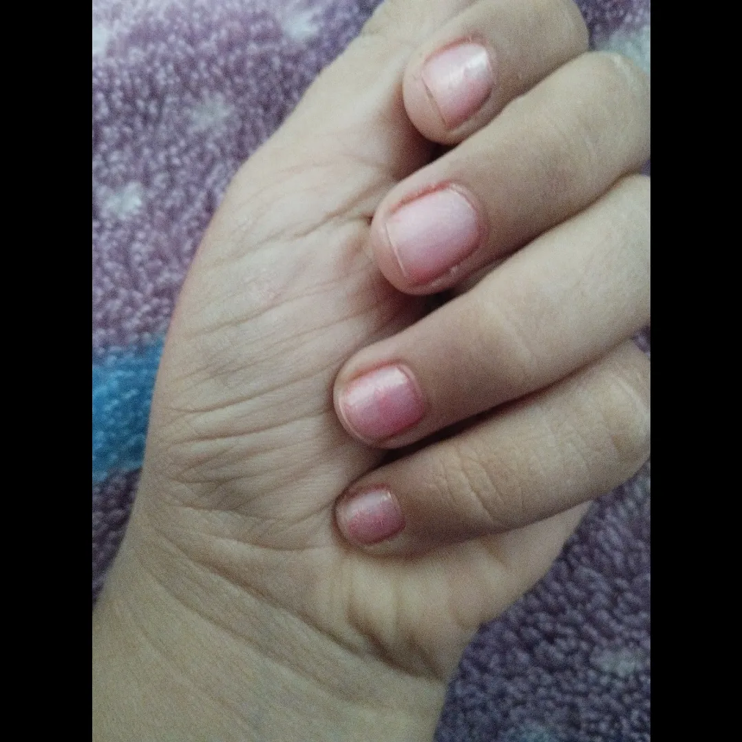 اینم ی مدل دیگه لاک روی ناخون<br />
صورتی ملایم برای دخترهایی که صورتی ملایم دوست دارن🫰🫰🫰🫰🫰🫰♥️♥️<br />
دوست داشتید بیاید پیوی 🥰😍🧿🩷