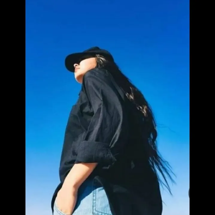 Living my life in my style<br />
زندگی خودمو دارم، به سبک خودم