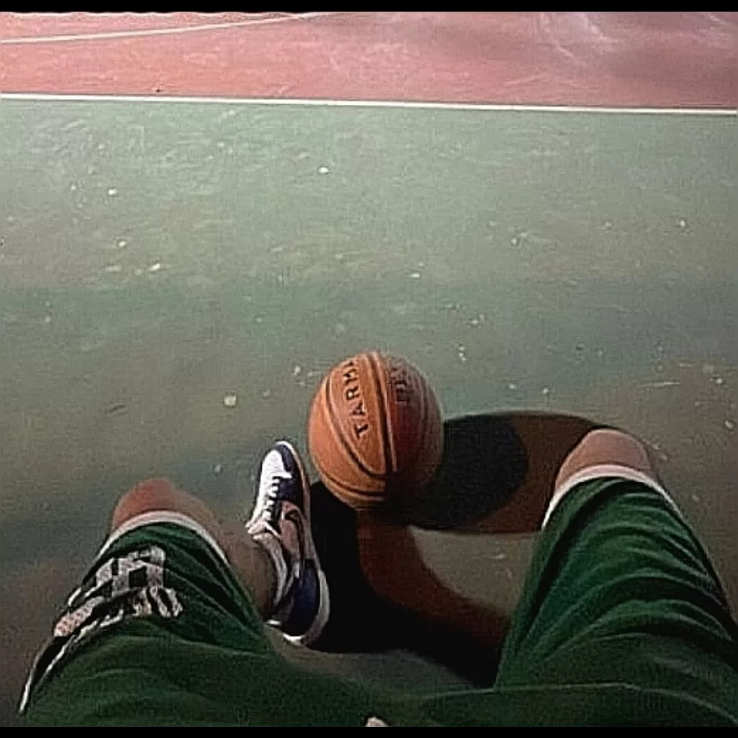 ⛹️‍♂️🏀