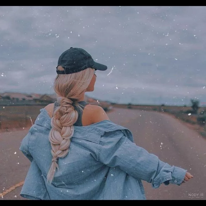 همه‌ی‌هنر‌برای‌ابر‌بود؛<br />
اماهمه‌درمورد‌باران‌شعرگفتند-((:☁️🩵