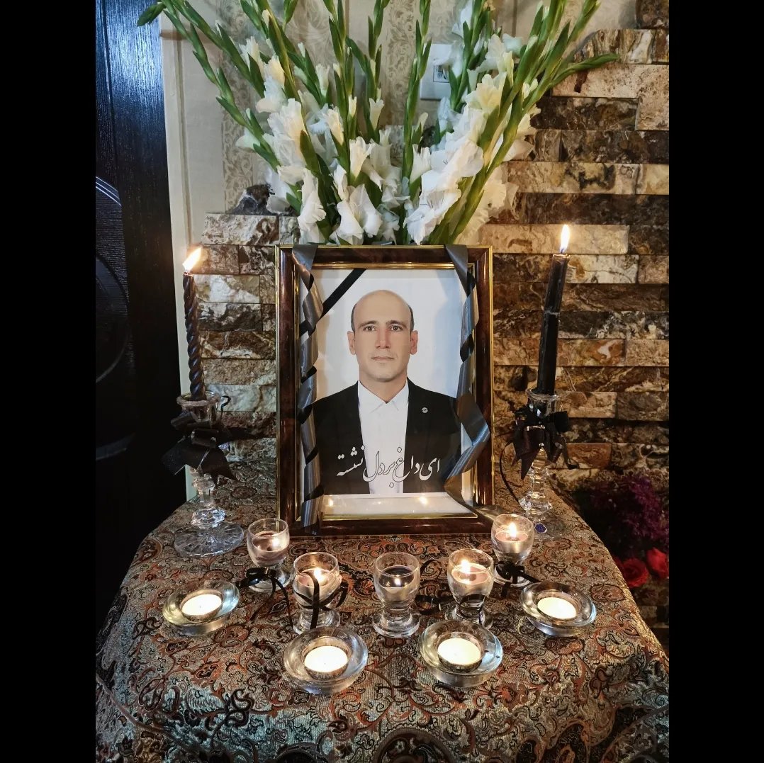 بابا عزیزم جای خالیت در زندگی ام هرگز پر نخواهد شد دلم واست خیلی تنگ میشه به امید اینکه بیام هر چی سریعتر پیشت💔