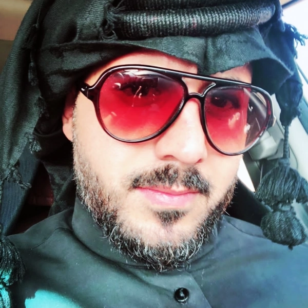 مقیم فی الکویت