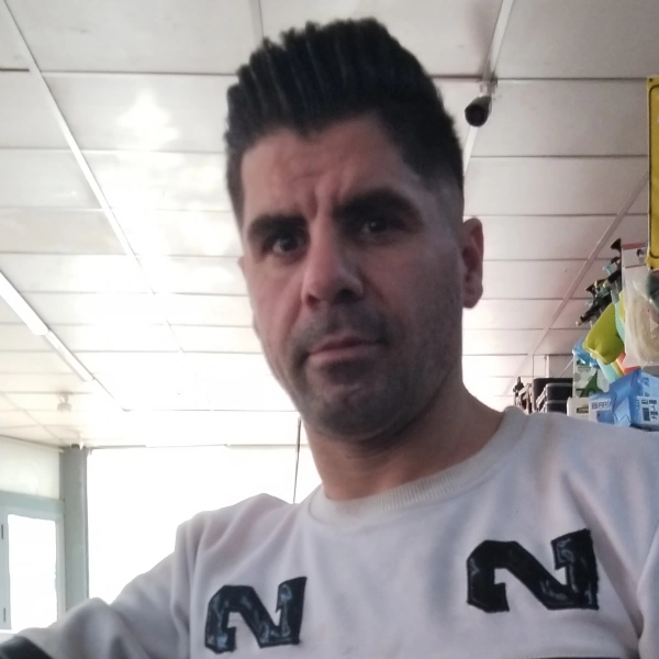 علی
