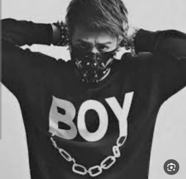 Ayhan__esmkani