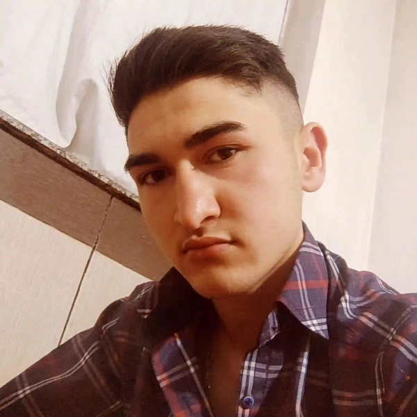 علی
