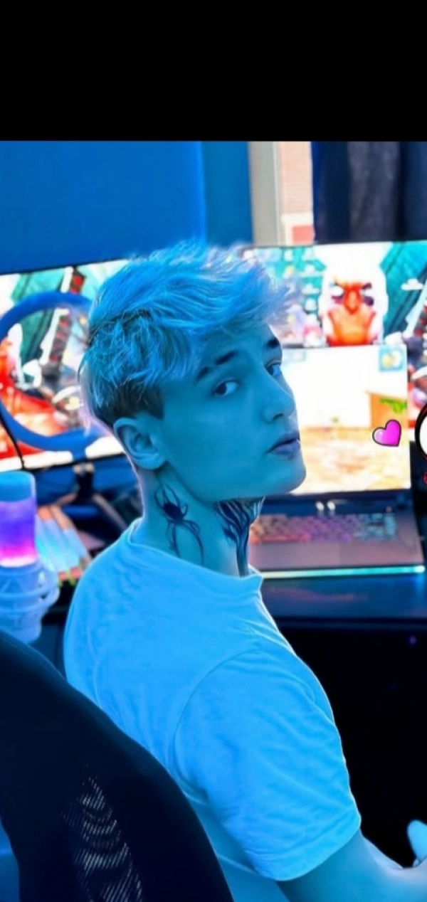 I M A  N