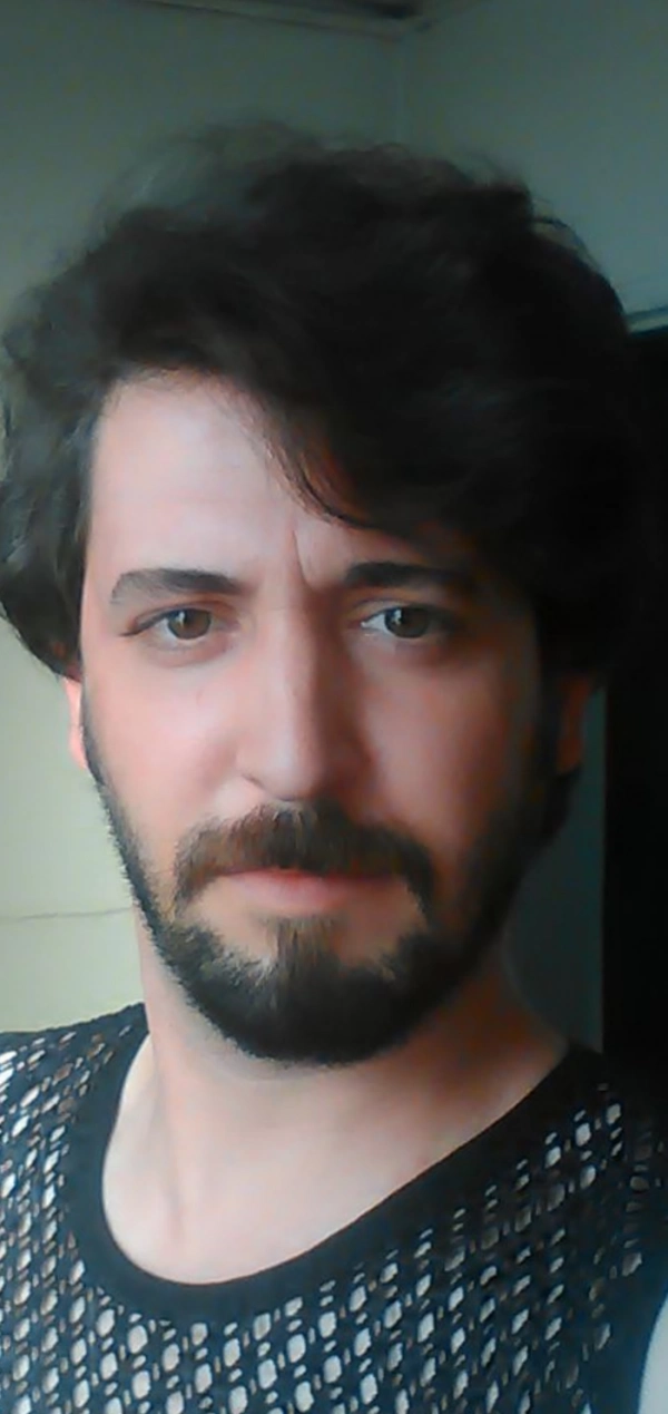 زمین خیلی زیبا