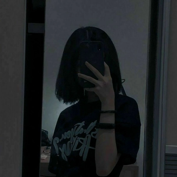 Mohnna. girl