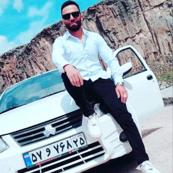 هادی علیزاده