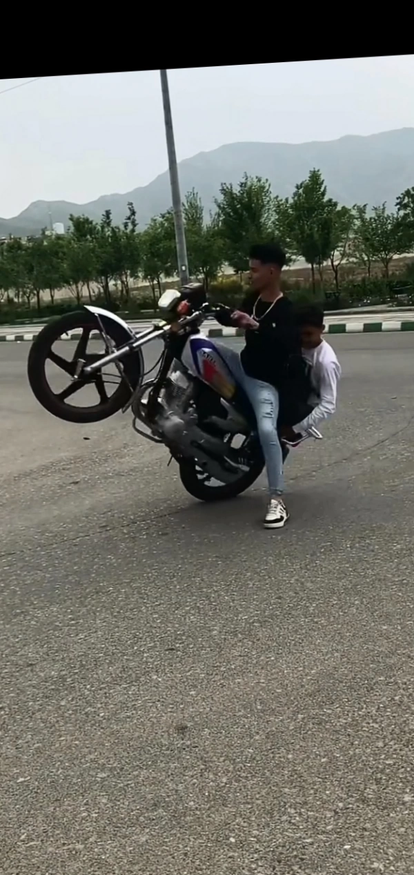 امیر بلاگر