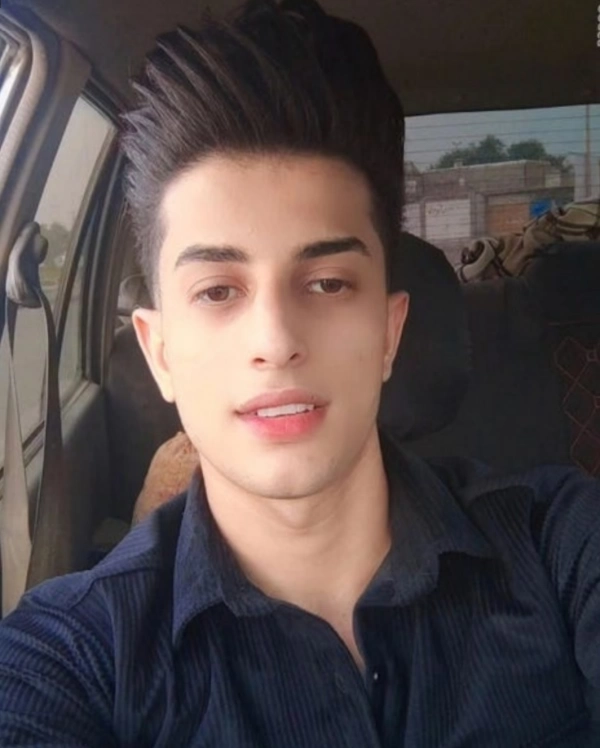 پویا