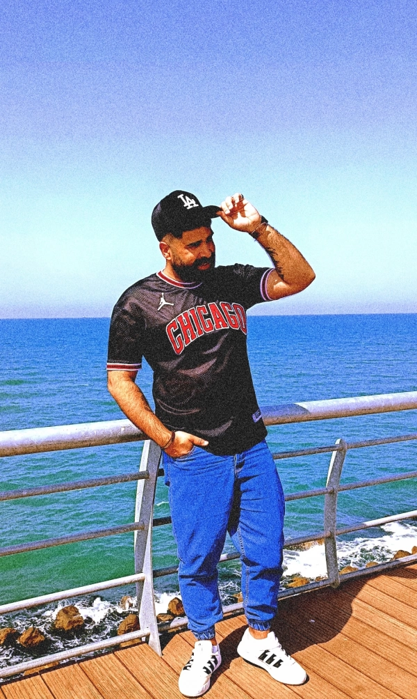 dariush7070