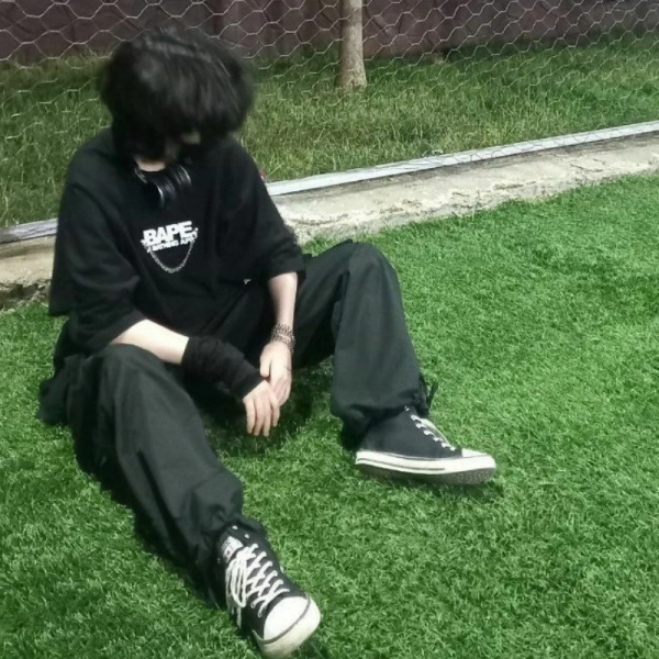 Me✟