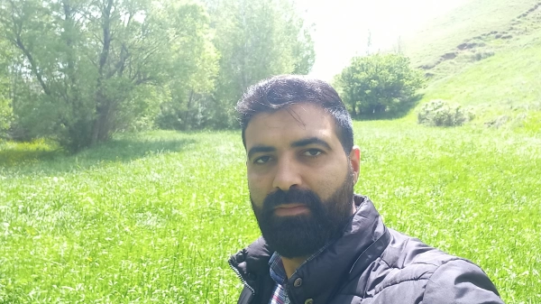 علی