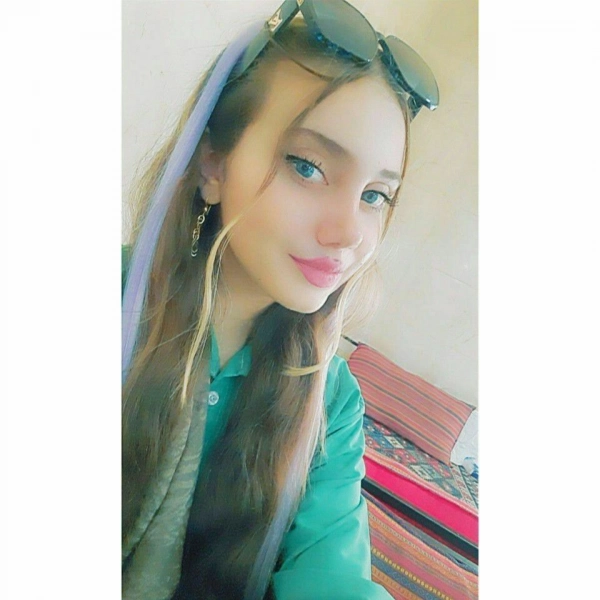 نیوشا