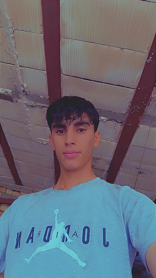 سیاره 7952