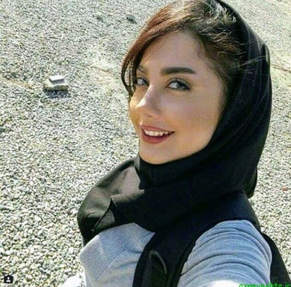 مینا