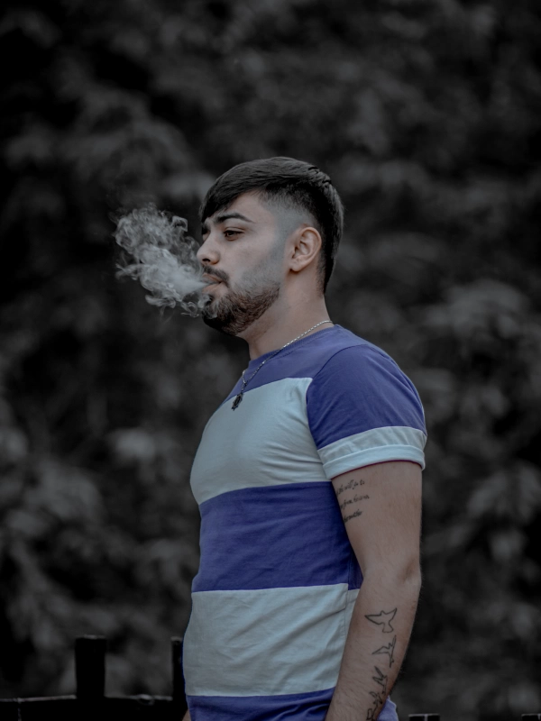علی