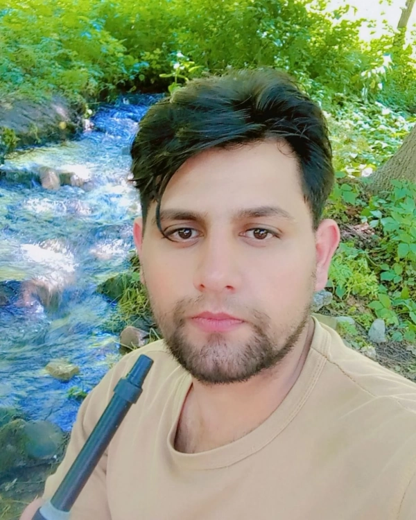 سیاره 9715