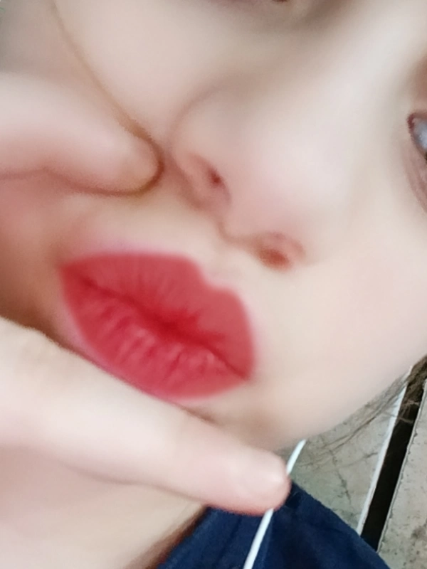 ★-★