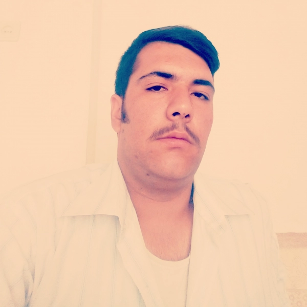 حسین رستمی