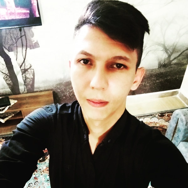 هرگز عشق گدایی نکن