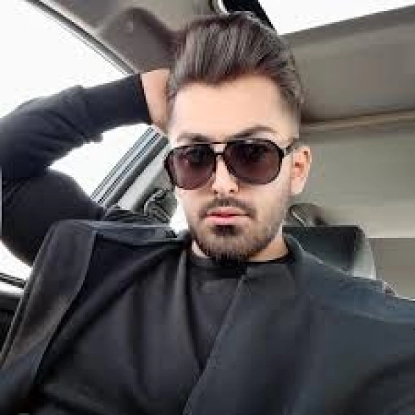 علی