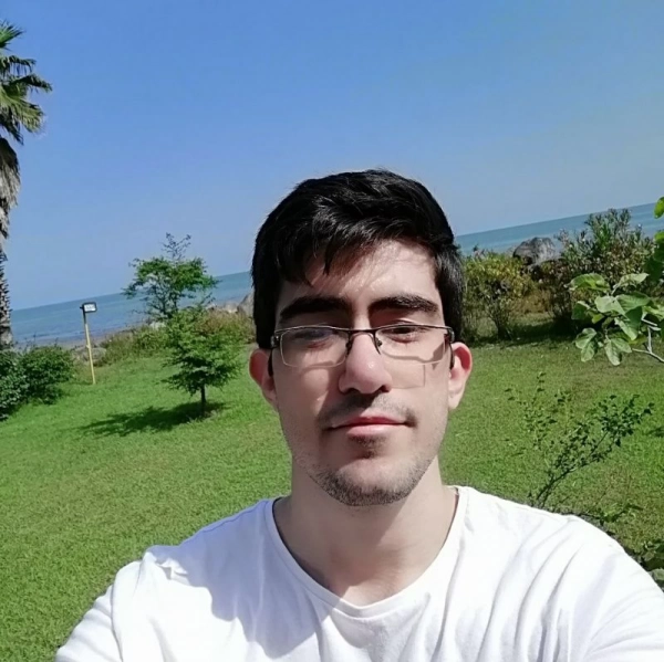علی