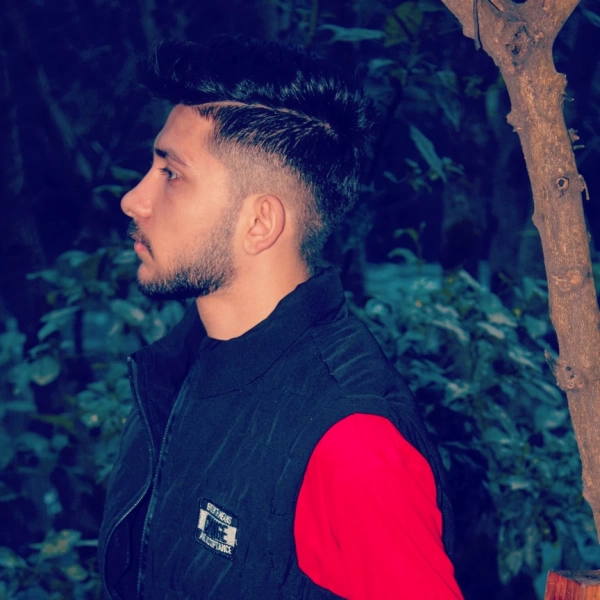 Ali_5646m