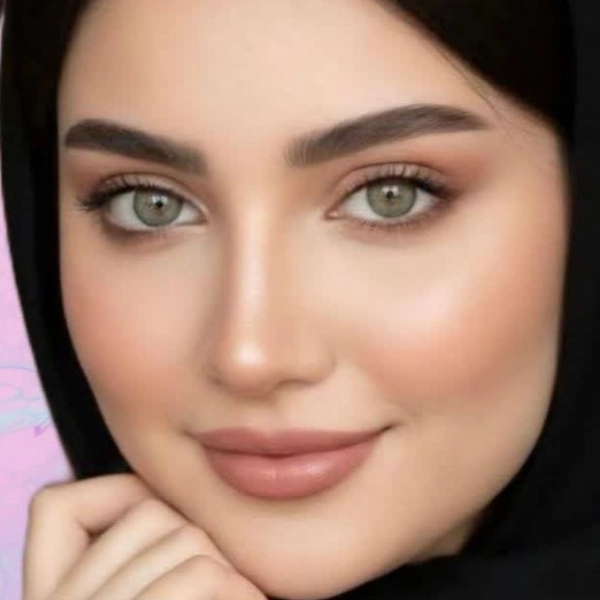 ملکه تنها
