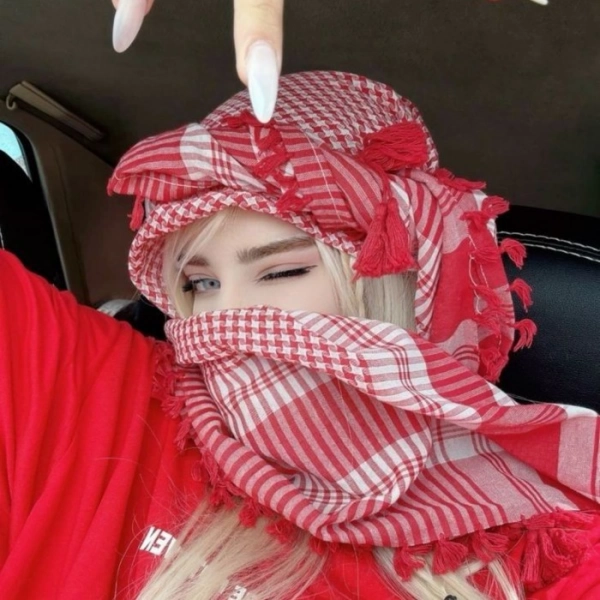 @دخترک@