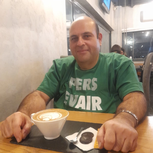 علی