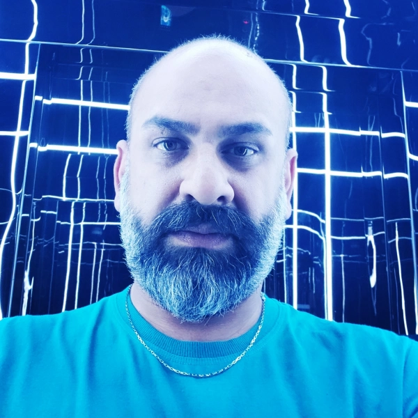 Majid.z