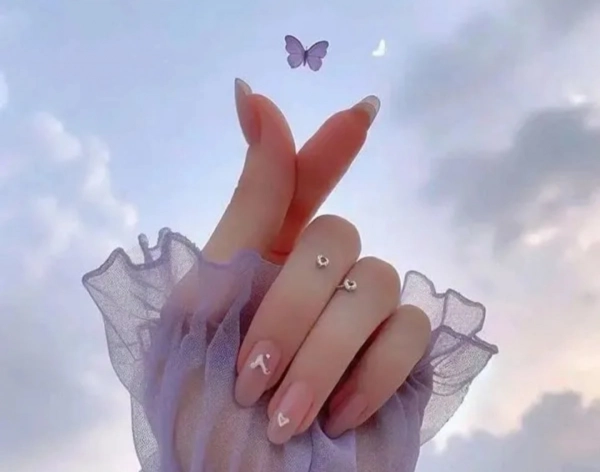 《   ♡   》