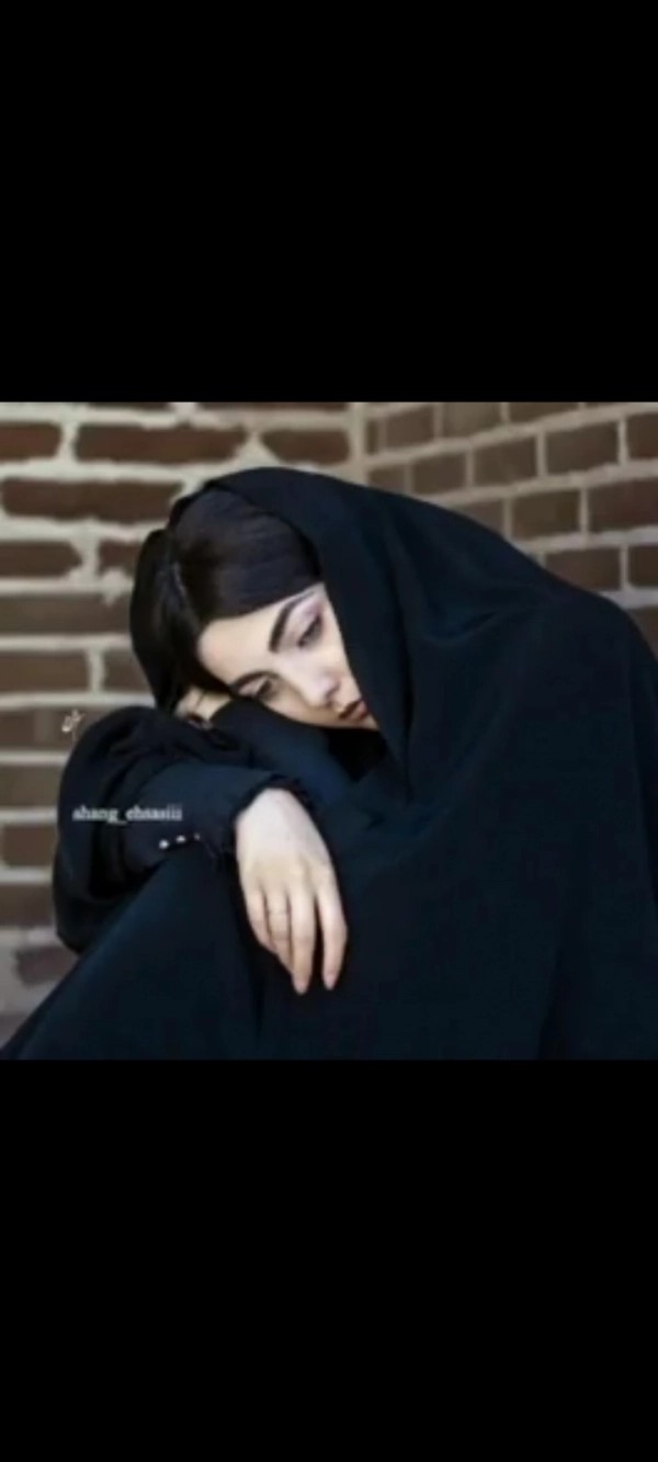ملکه تنها