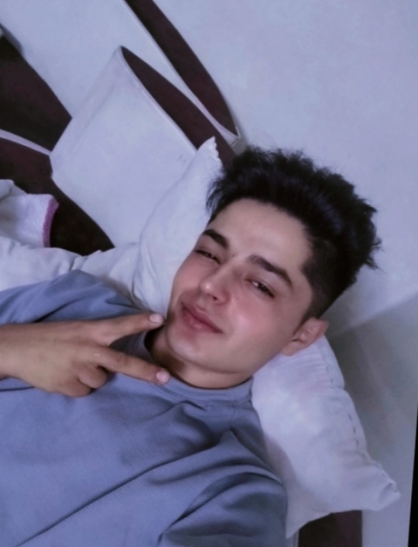 سیاره 9812